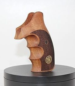 S & W K/L/X – Frame Round Butt Walnut Grips 2