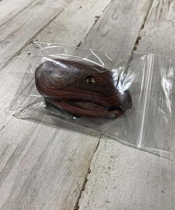 Bond Arms – Extended Rosewood Brown Bear Grip 2